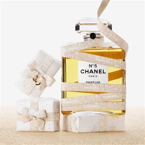 Find Marvelous CHANEL Gifts for the Holidays 